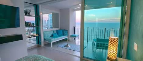 2 chambres, coffres-forts dans les chambres, bureau, Wi-Fi gratuit