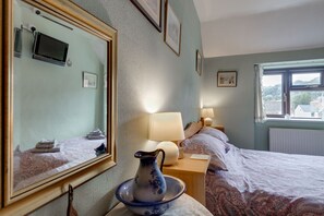 Cottage | 2 bedrooms, free WiFi, bed sheets