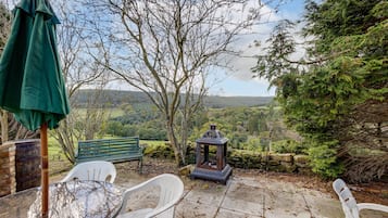 Cottage | Property grounds