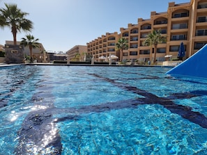 Apartment | Pool | Outdoor pool