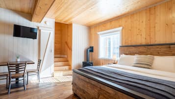 2 habitaciones, escritorio, tabla de planchar con plancha y wifi gratis