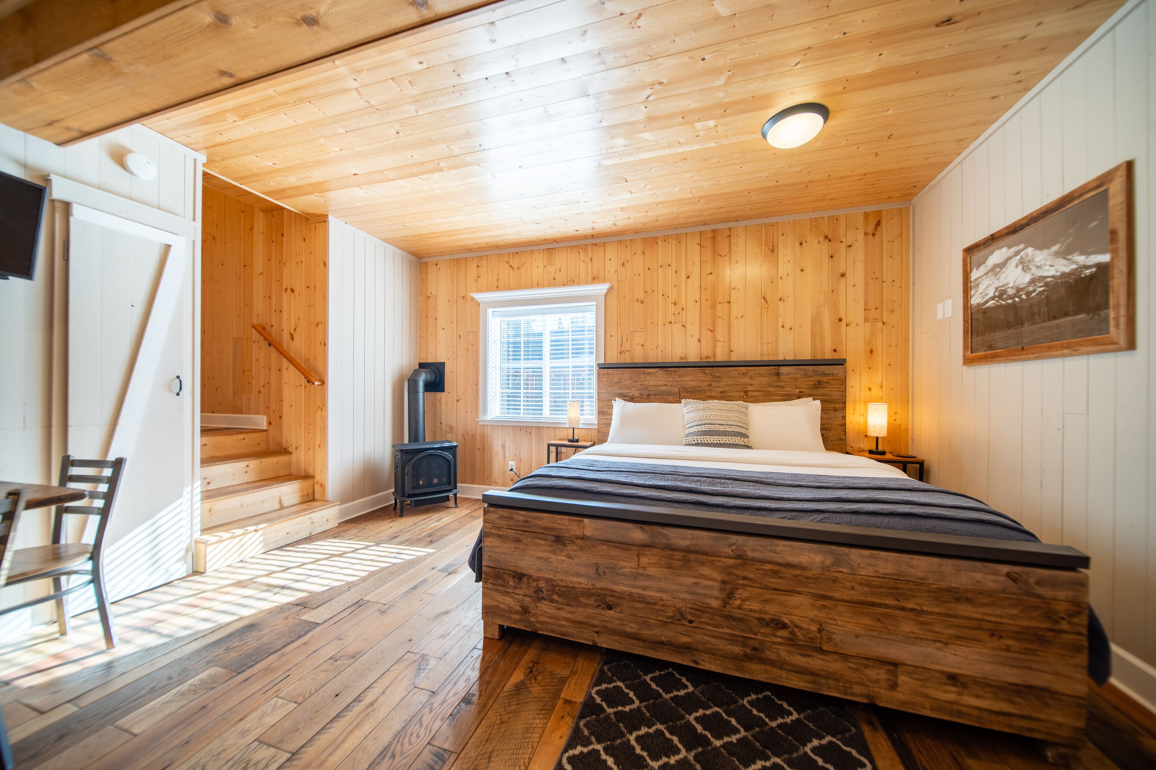 2 slaapkamers, een bureau, een strijkplank/strijkijzer, gratis wifi