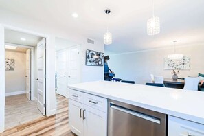Interior - The Easy of Old Town - Luxury & Location! (Scottsdale)
