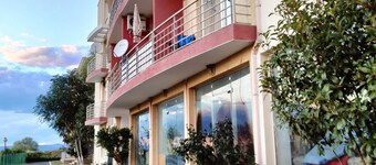 Vacation Studio with Balcony Close To Beach