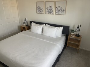 5 bedrooms, desk, iron/ironing board, free WiFi