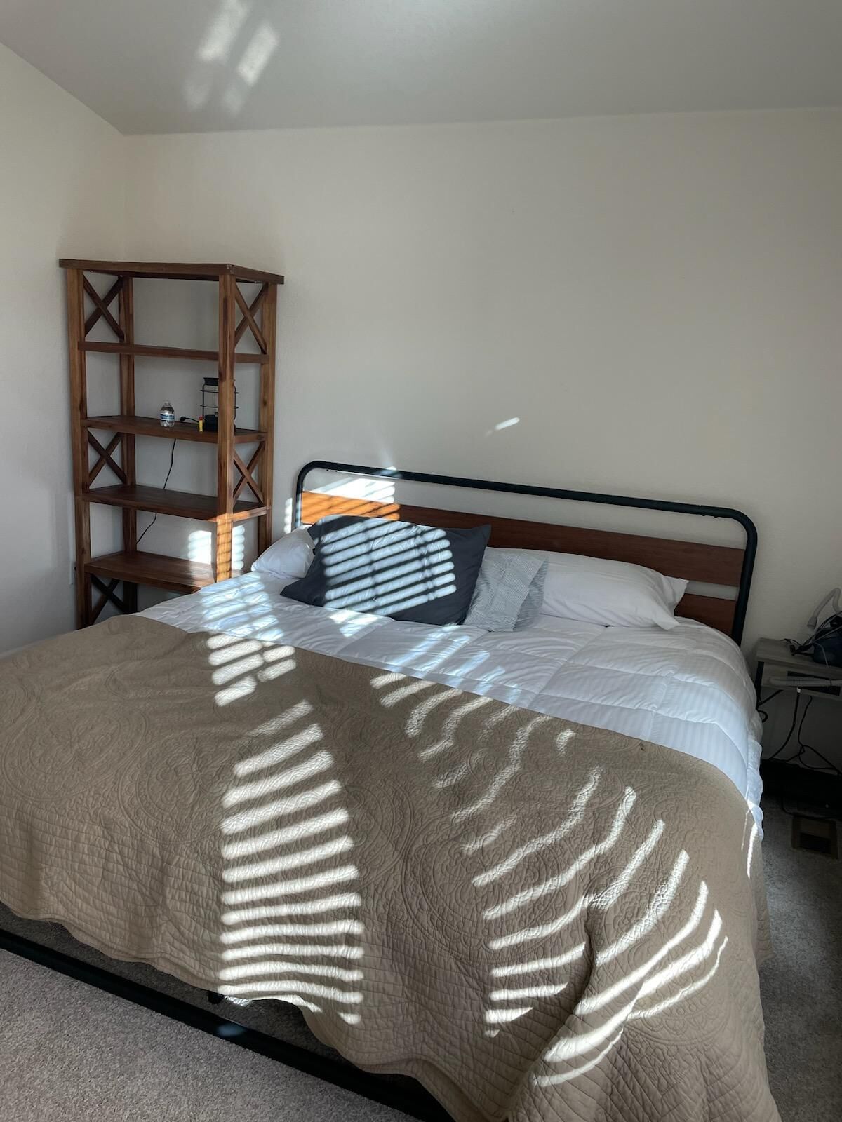 2 bedrooms, WiFi (free), bed sheets