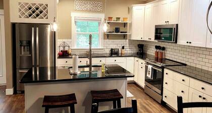 Spring Village Hilltop Retreat