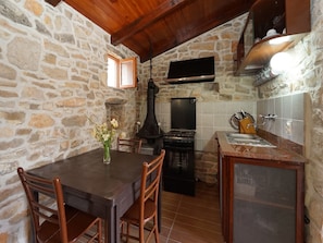 Fridge, microwave, oven, stovetop - Stone House Lozica Vela Luka (Vela Luka)
