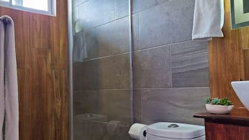 Superior Studio, 1 King Bed, Kitchenette | Bathroom | Shower, free toiletries, hair dryer, towels