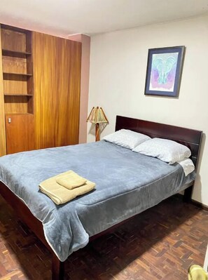 3 bedrooms, WiFi, bed sheets