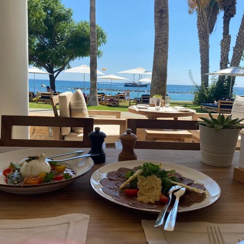 Apartment Aalsmeer December 2025 available.