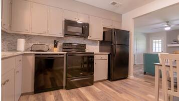 Microwave, dishwasher