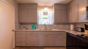 Microwave, dishwasher