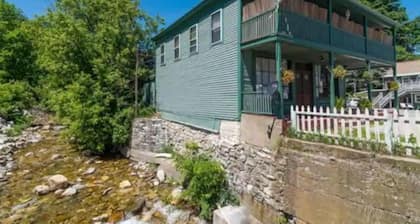 Spacious and Centrally located, Ski Condo