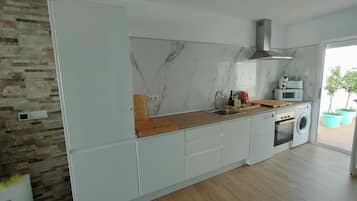 Fridge, microwave, oven, dishwasher