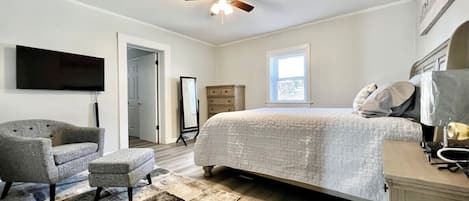 3 bedrooms, desk, iron/ironing board, WiFi