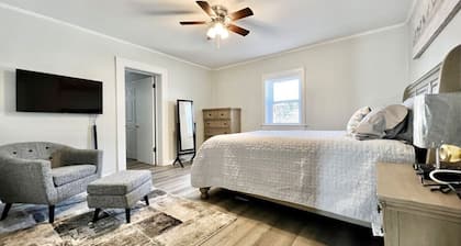 Mins from PTI Airport/Triad Park/market