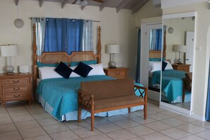 Quarto, 1 cama King | Individualmente decorados, individualmente mobiliados