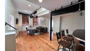 Interior - City View Roof Top with FirePit (3A) (Richmond)