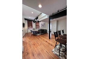 Interior - City View Roof Top with FirePit (3A) (Richmond)