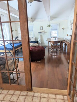 2 habitaciones, cuna de viaje, wifi gratis y ropa de cama 