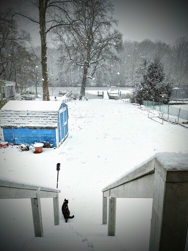 Private Level in Scenic Waterfront Home