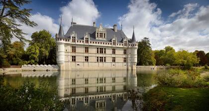 Renovated house in pretty Touraine village