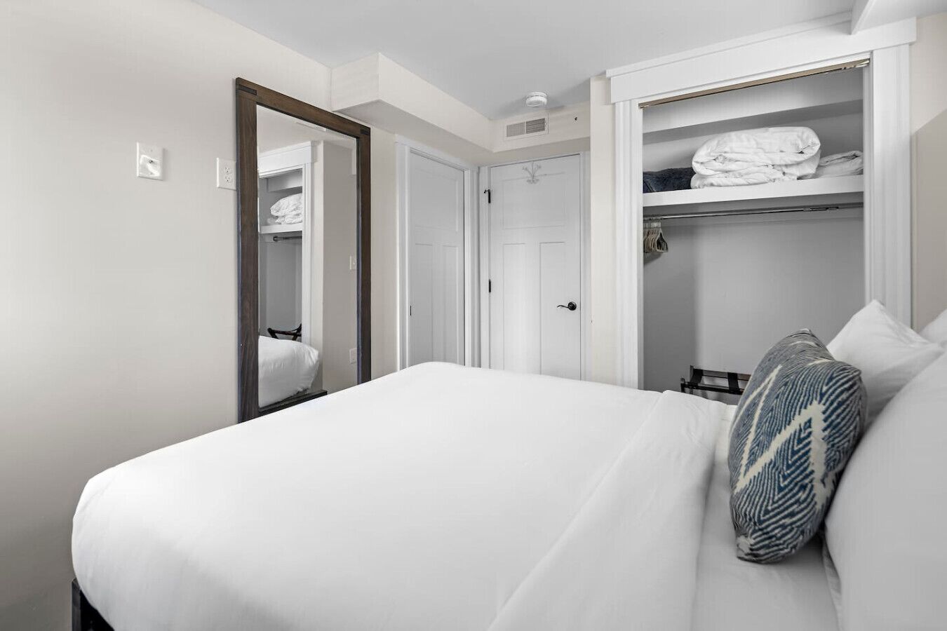 Desk, iron/ironing board, travel crib, WiFi