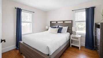 Desk, iron/ironing board, travel crib, WiFi