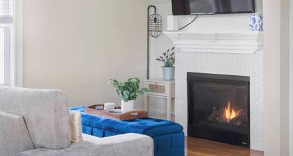 Stunning Home Mins to Boston w/Parking & Laundry