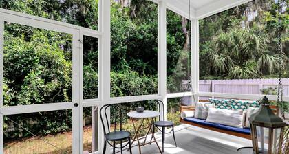 Bright Dreamy Cottage-Walkable to Water & Downtown