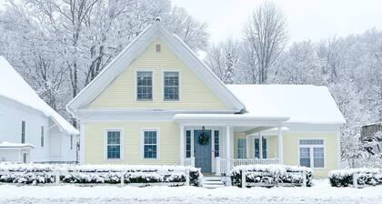 Renovated Farmhouse between Woodstock & Killington