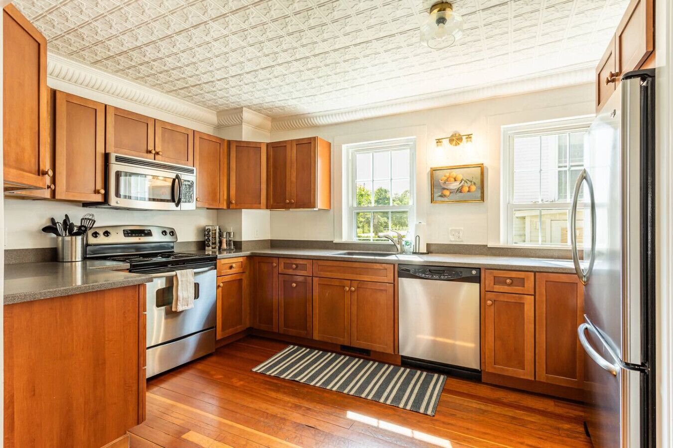 冰箱、微波炉、烤箱、炉灶