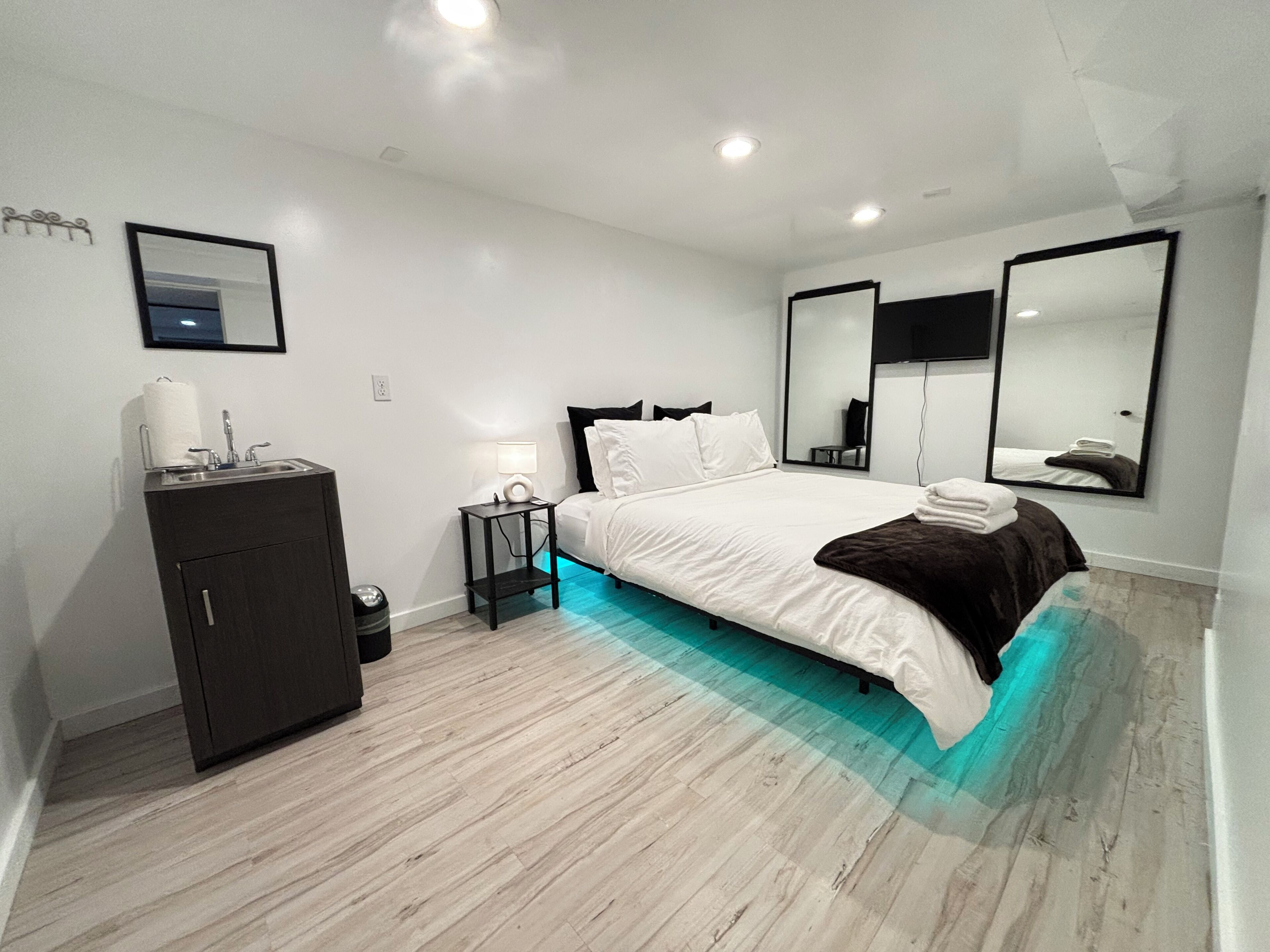 6 Schlafzimmer, Schreibtisch, Bügeleisen/Bügelbrett, kostenloses WLAN