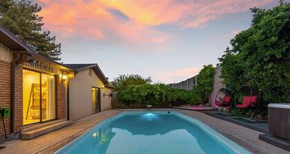 Private Pool & Hot Tub, King Beds, Bar & Much More