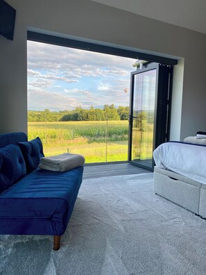 4 bedrooms, iron/ironing board, travel cot, free WiFi