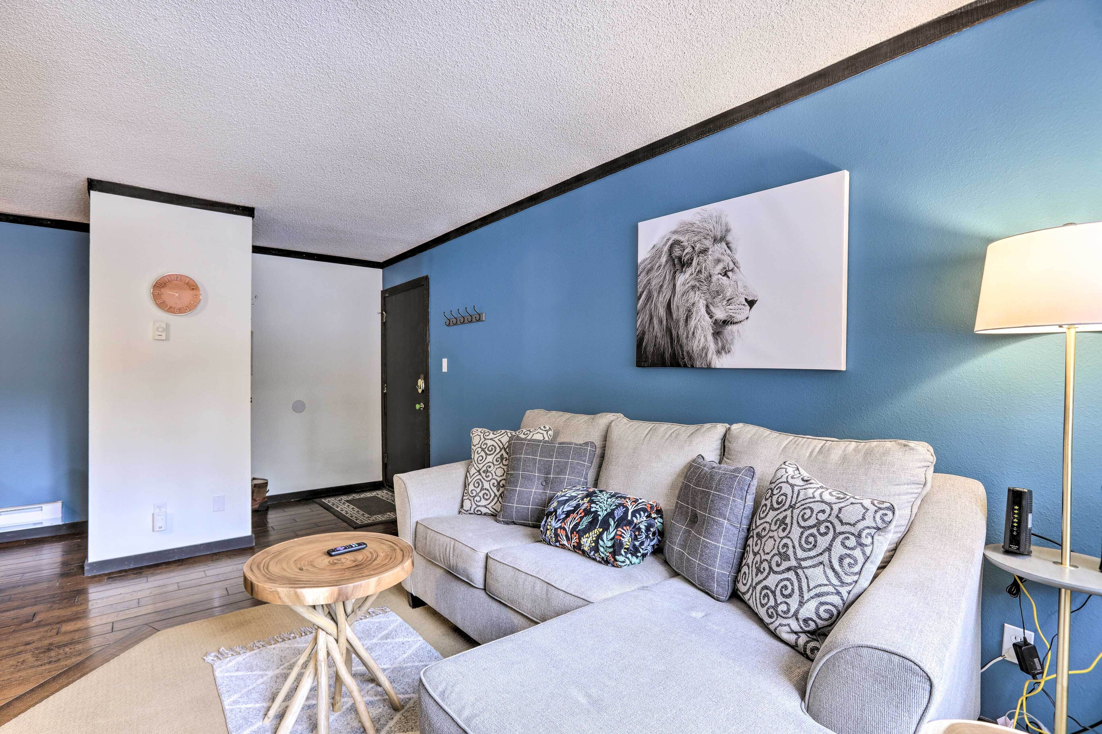Beachfront Tahoe Vista Condo w/ Fireplace!
