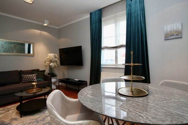 Dining - Great Apartment in the Heart of Zagreb, Croatia (Zagreb)