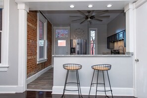 Townhome, Multiple Beds, Kitchen | Bar (on property)