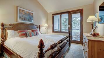 Condo, 2 Bedrooms | 2 bedrooms, iron/ironing board, free WiFi