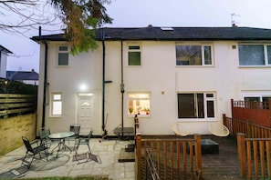 House, Ensuite | Exterior - West Park House (Leeds)