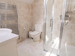 Cottage | Bathroom | Shower - SJs Cottage (Coleraine)