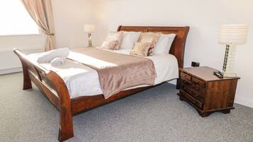 Casa rural | 4 dormitoris, decoració individual i mobiliari individual