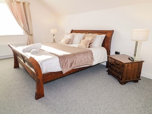 Cottage | 4 bedrooms, individually decorated, individually furnished, free WiFi - SJs Cottage (Coleraine)