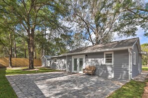 Exterior - Apopka Getaway w/ Yard & Covered Patio (Apopka)