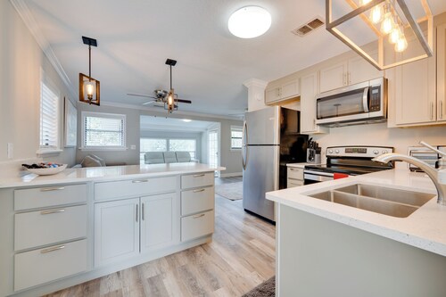 Apopka Home w/ Yard & Grill Near Wekiwa Springs!