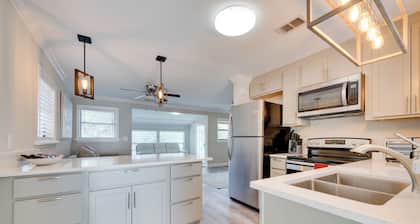 Apopka Home w/ Yard & Grill Near Wekiwa Springs!