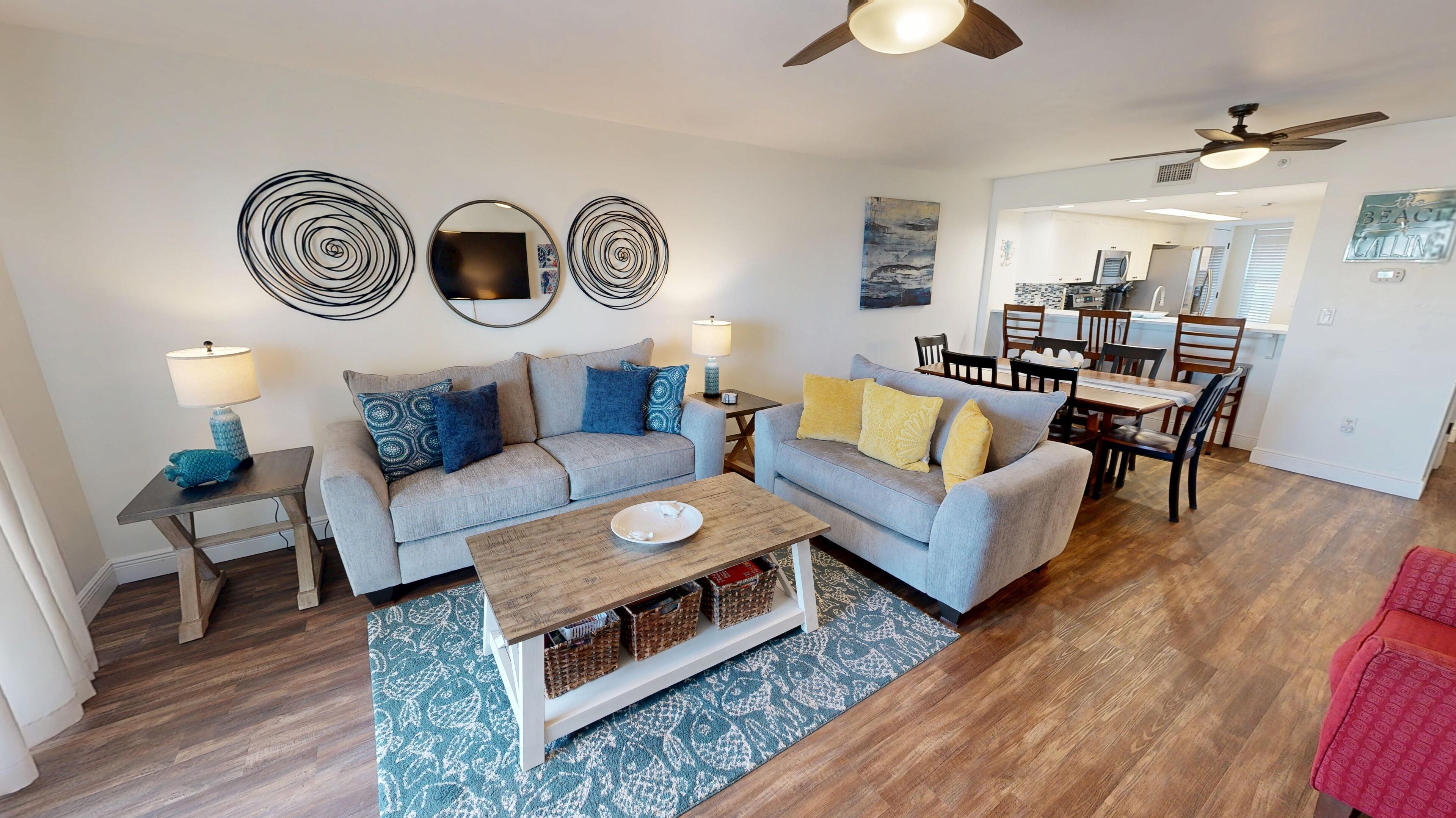 Condo, 2 Bedrooms | Living area