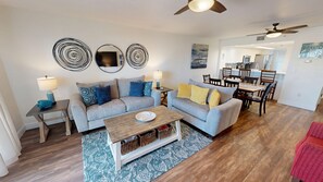 คอนโด, 2 ห้องนอน | บริเวณนั่งเล่น