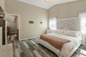 3 slaapkamers, een kluis op de kamer, een strijkplank/strijkijzer